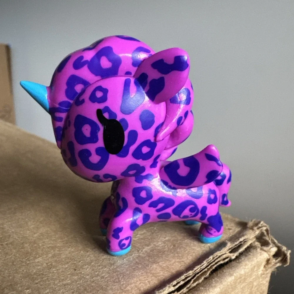 Leora Unicorno figure Neon Star by tokidoki collection‎ 2 in Rare Purple Cheetah